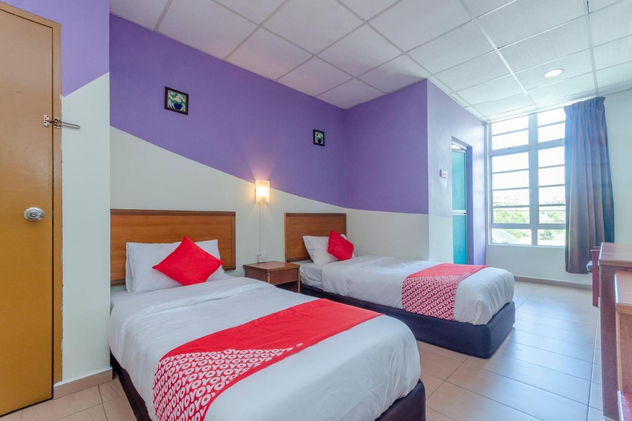 Oyo 702 D View Hotel Mersing Buitenkant foto