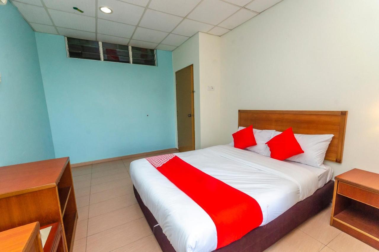 Oyo 702 D View Hotel Mersing Buitenkant foto