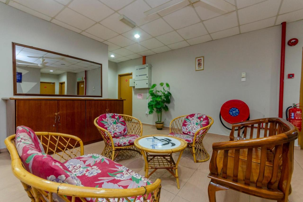 Oyo 702 D View Hotel Mersing Buitenkant foto