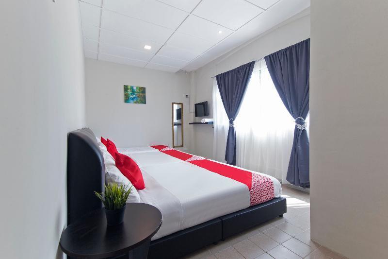 Oyo 702 D View Hotel Mersing Buitenkant foto