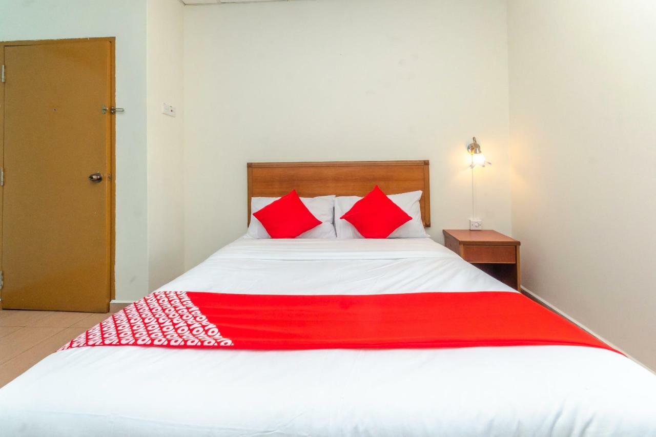 Oyo 702 D View Hotel Mersing Buitenkant foto