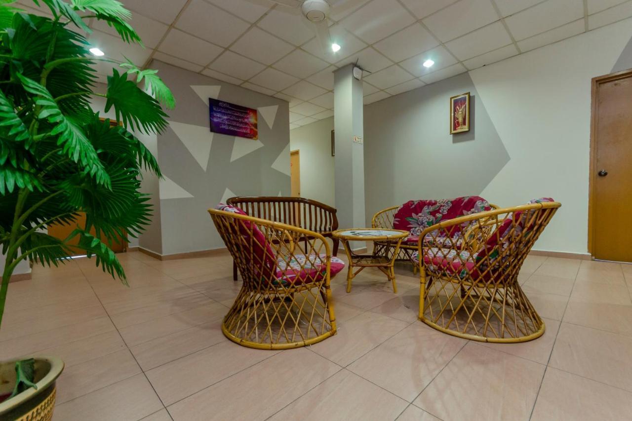 Oyo 702 D View Hotel Mersing Buitenkant foto