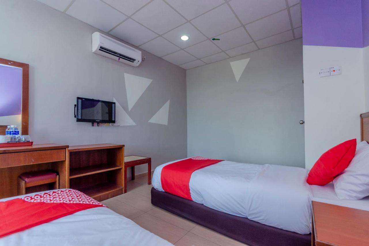 Oyo 702 D View Hotel Mersing Buitenkant foto