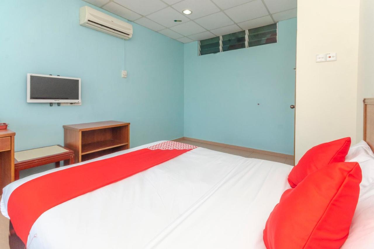 Oyo 702 D View Hotel Mersing Buitenkant foto