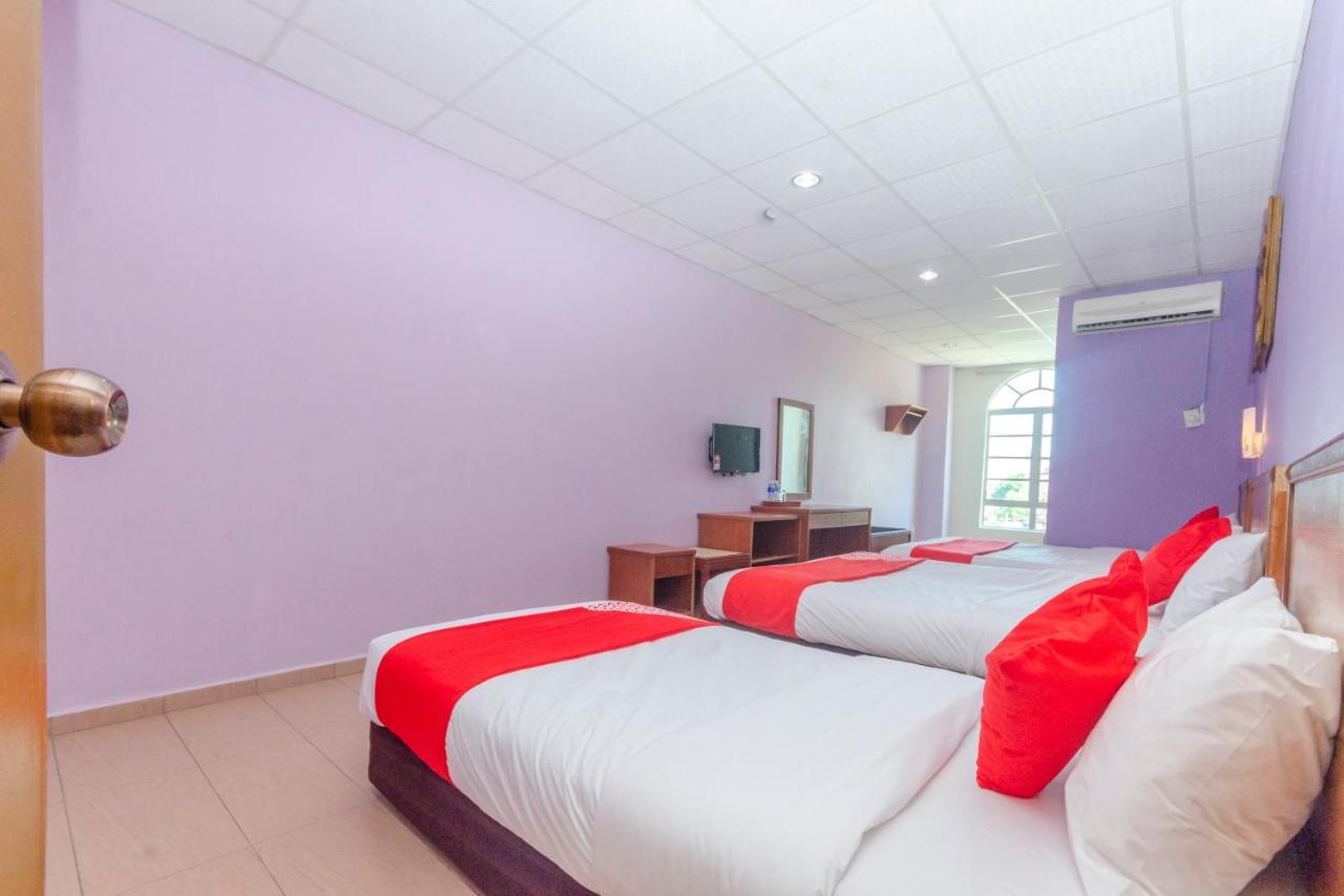 Oyo 702 D View Hotel Mersing Buitenkant foto